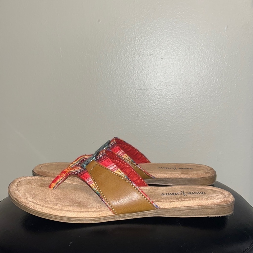 Minnetonka Aztec Frisco Sandals, Flip Flops, vibrant multi color women’s size 9 - Picture 2 of 11